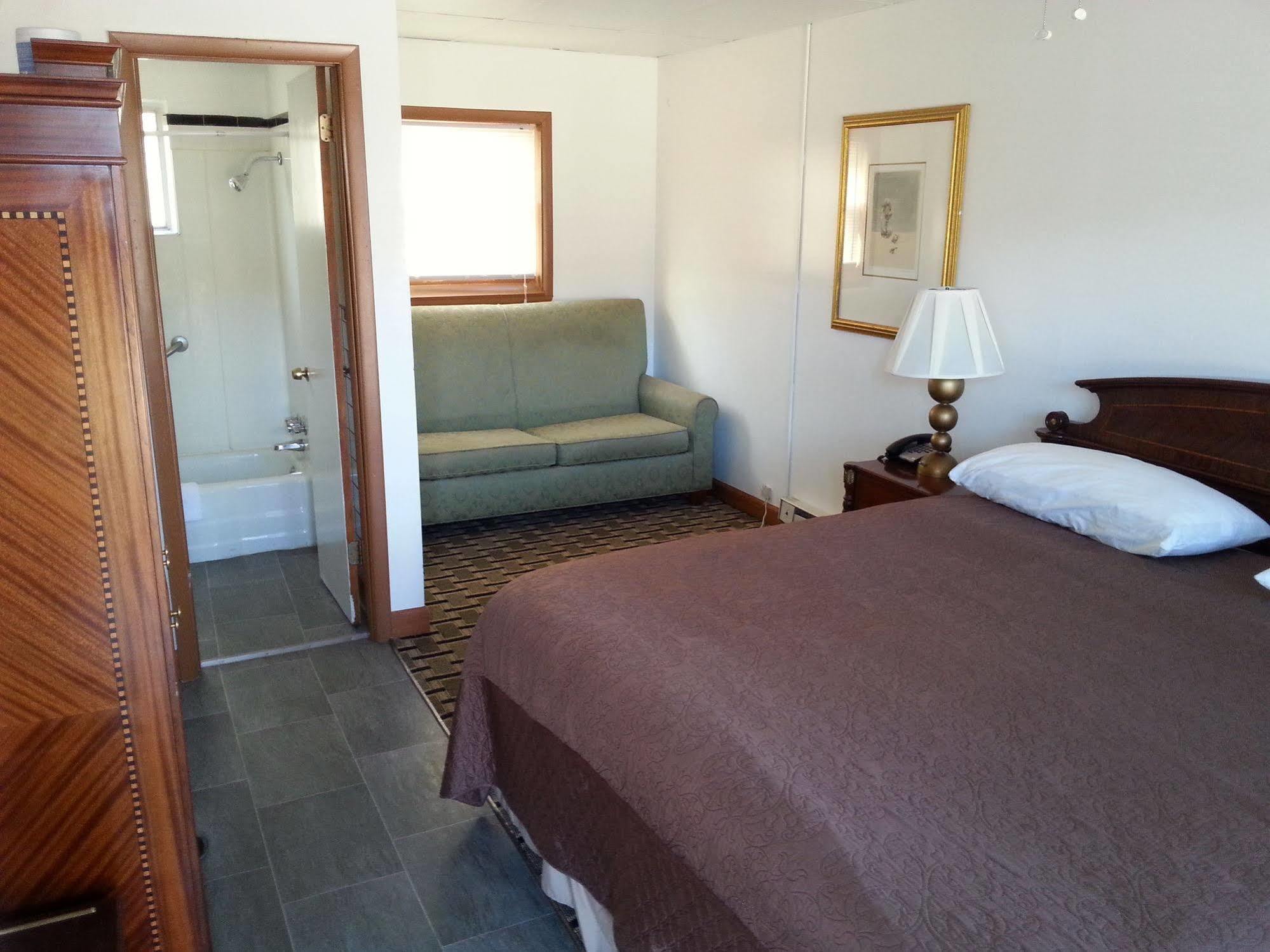 Golden Gate Lodging Plattsburgh Exteriör bild